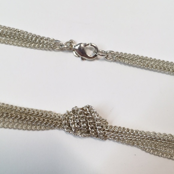 Silver Necklace Set with Pearls - Picture 3 of 11